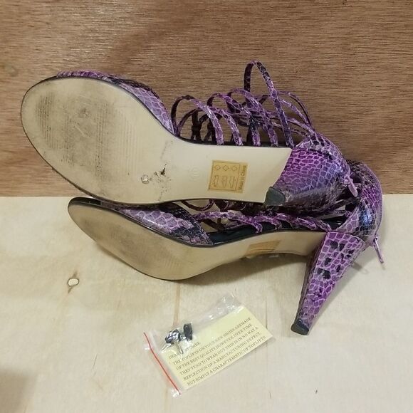 Qupid Snakeskin heels sz 10 - Picture 6 of 10